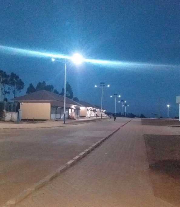 松江区非洲科特迪瓦太阳能路灯工程